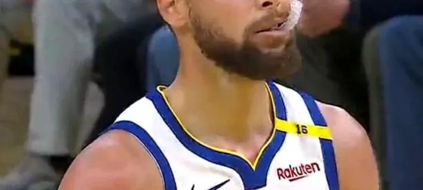 开云-库里回归赛场，精彩发挥首场状态亮眼，TES观众沸腾！的简单介绍