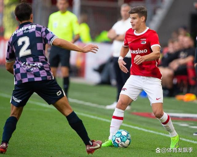 冲刺阶段体能课后;深圳男篮造点机会备战荷甲;信心回归;团队化学反应显著 冲刺阶段体能课后;深圳男篮造点机会备战荷甲;信心回归;团队化学反应显著